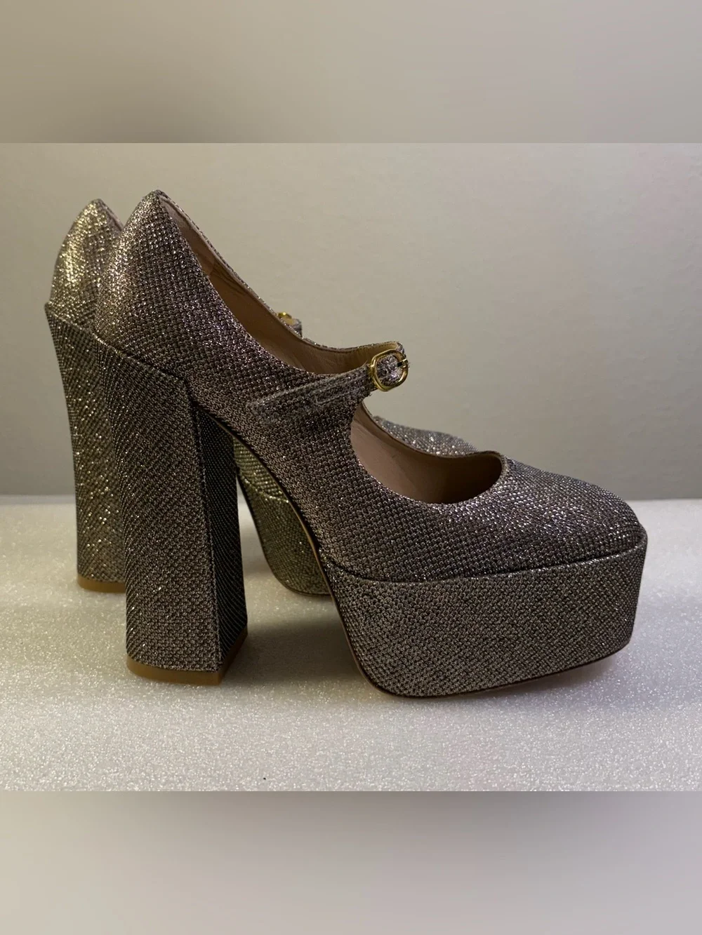 Stuart Weitzman Mary Jane Platform Heels Metallic Adobe Glitter 7 / 37.5